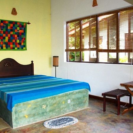 The Reef Beach Hotel Negombo Dış mekan fotoğraf
