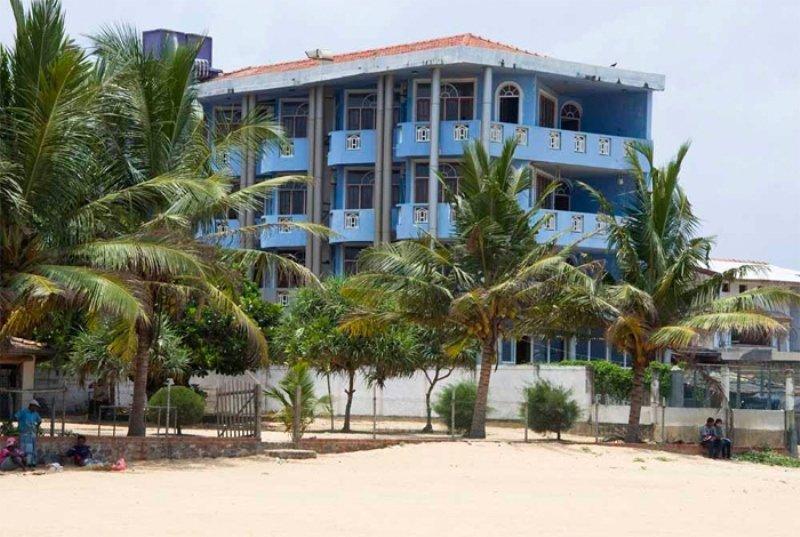 The Reef Beach Hotel Negombo Dış mekan fotoğraf
